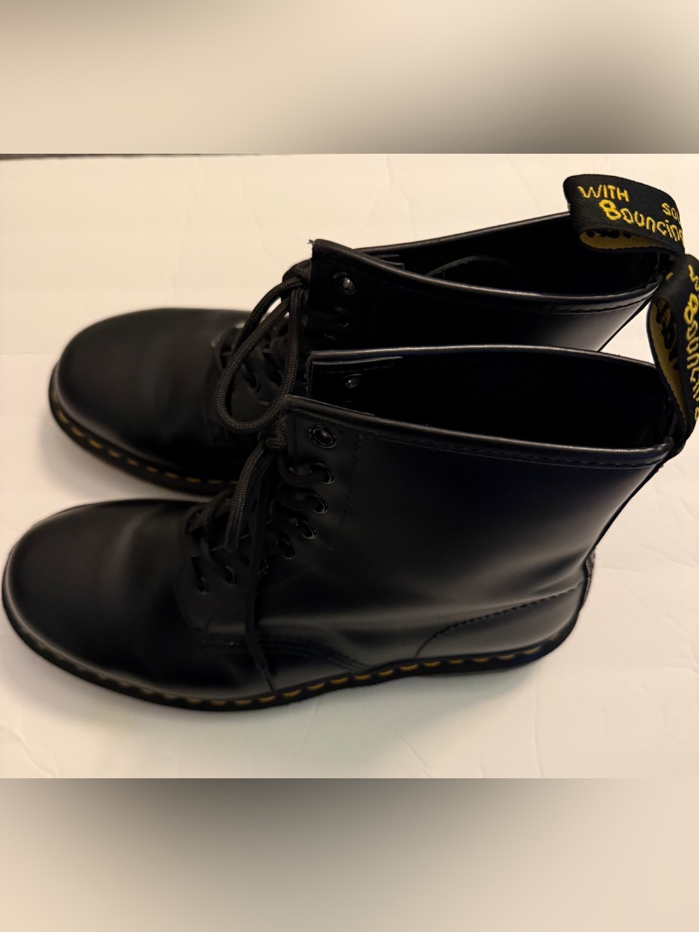 Dr. Martens womens 11/ men’s  10 unisex Black Leather 8-Eye Lace-Up boot.